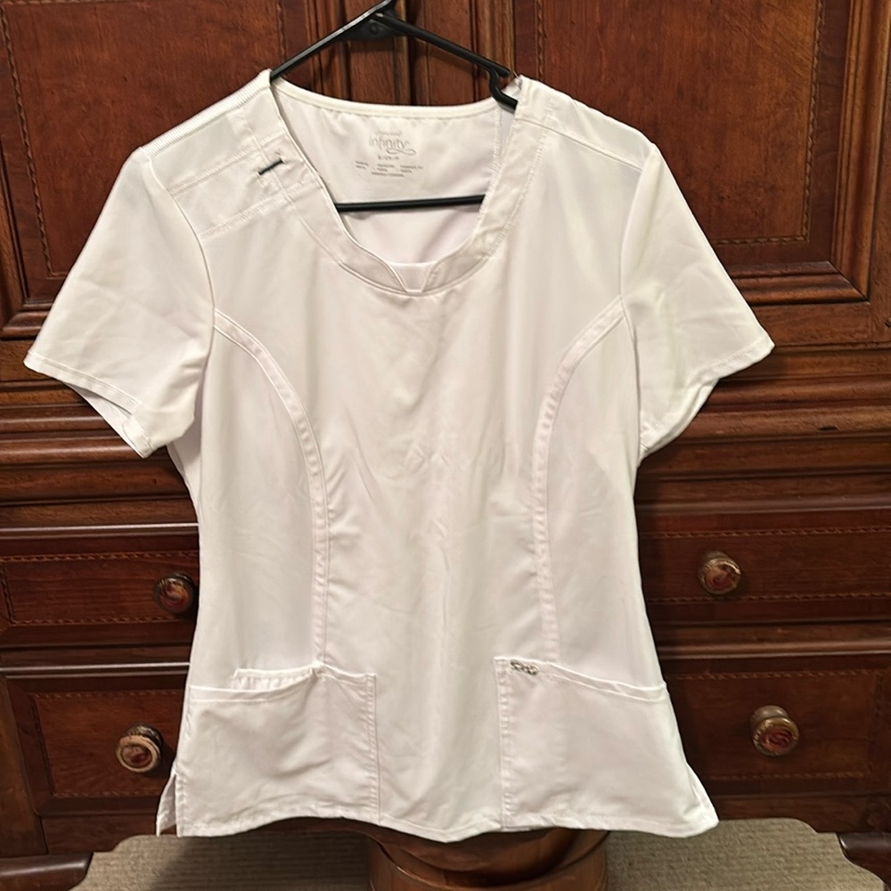 Cherokee Infinity Scrub Top